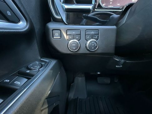 Used 2024 GMC Sierra 2500 SLE w/ SLE Value Package; image 17