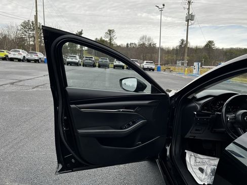 Used 2019 MAZDA MAZDA3 Sedan image 12