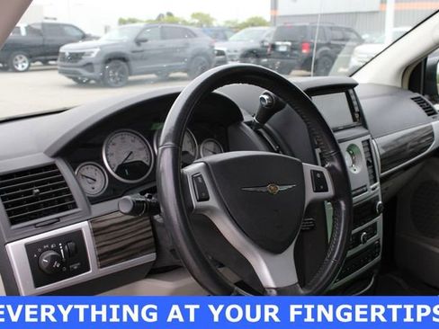 Used 2010 Chrysler Town & Country Touring FWD image 2
