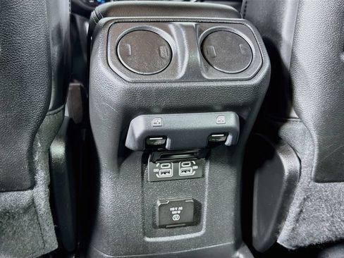 Used 2024 Jeep Wrangler Unlimited Rubicon 4xe AWD/4WD image 25