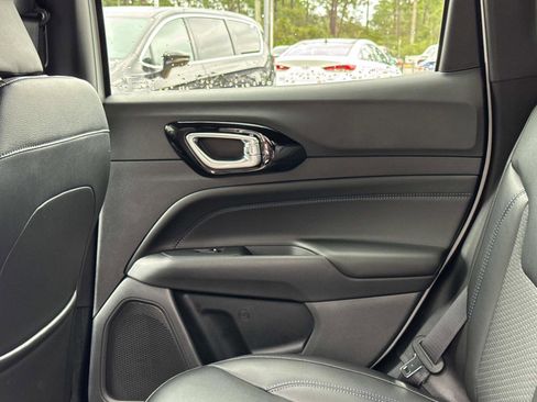 New 2026 Jeep Compass Latitude image 14