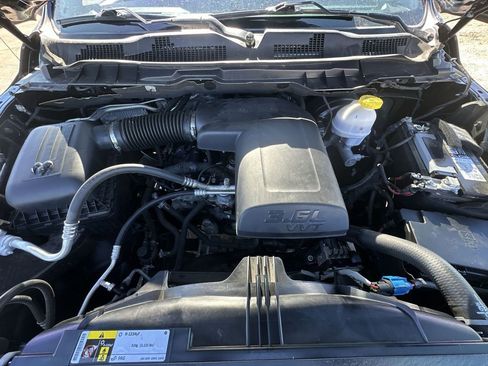 Used 2024 RAM 1500 Classic SLT image 24