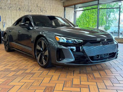Used 2024 Audi e-tron GT Prestige w/ Prestige Package AWD/4WD image 9