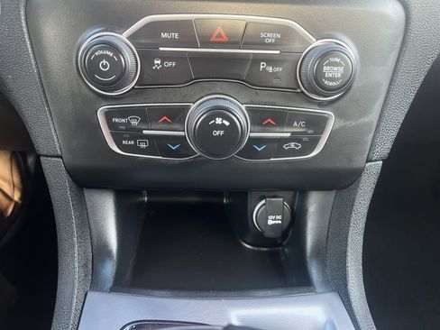 Used 2021 Dodge Charger SXT w/ Blacktop Package image 26