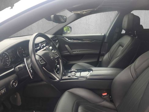 Used 2022 Maserati Quattroporte Modena Q4 image 11