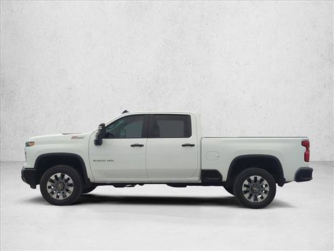 Used 2025 Chevrolet Silverado 2500 Custom w/ Custom Value Package AWD/4WD image 5