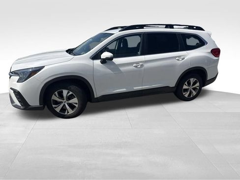 Used 2023 Subaru Ascent Premium w/ Convenience Package AWD/4WD image 2