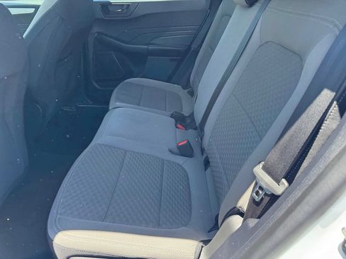 Used 2022 Ford Escape SE FWD image 11
