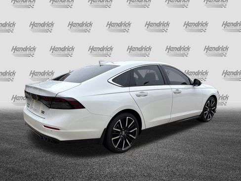 Used 2025 Honda Accord Touring image 10