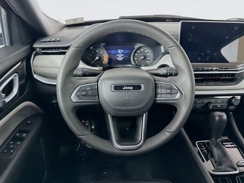 Certified 2025 Jeep Compass Limited AWD/4WD image 32