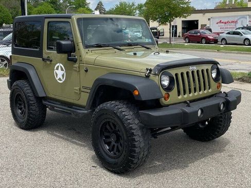 Used 2013 Jeep Wrangler Sport AWD/4WD image 2