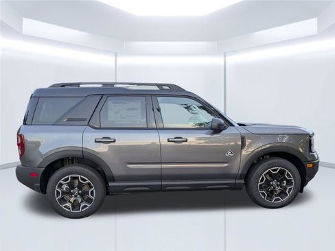 New 2025 Ford Bronco Sport Outer Banks w/ Outer Banks Tech Package+ AWD/4WD image 8