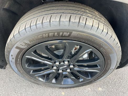 Used 2022 GMC Acadia SLE w/ Driver Convenience Package image 34