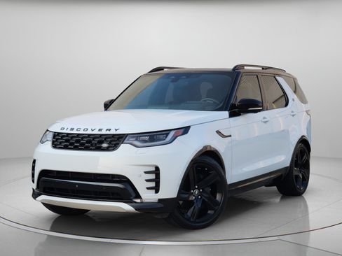 Certified 2025 Land Rover Discovery Dynamic SE AWD/4WD image 1