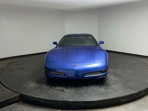 Used 2002 Chevrolet Corvette Z06 w/ Memory Pkg RWD image 2