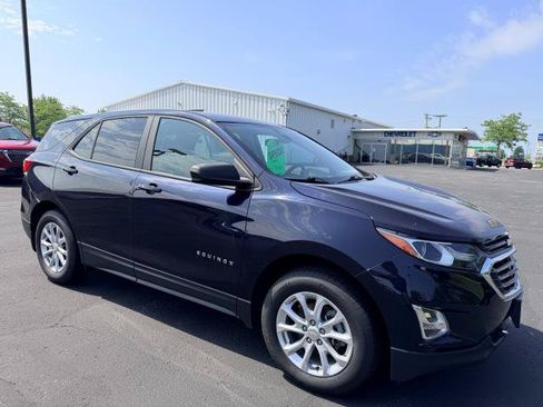 Used 2020 Chevrolet Equinox LS w/ LS Convenience Package AWD/4WD image 8