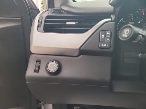 Used 2019 Chevrolet Tahoe LT RWD image 16