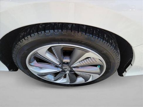 Used 2018 Honda Clarity Touring image 10