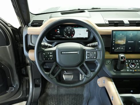 Used 2025 Land Rover Defender 110 X image 23