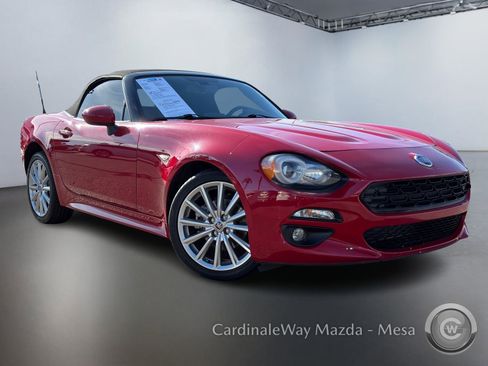 Used 2018 FIAT 124 Spider Lusso w/ Convenience Group image 2