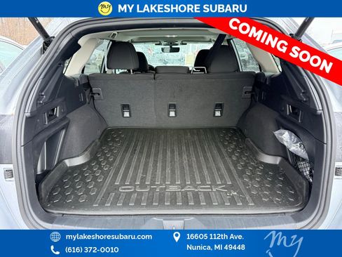 Used 2025 Subaru Outback Premium image 13