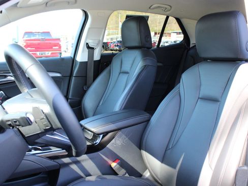 Used 2025 Buick Envision Preferred AWD/4WD image 14