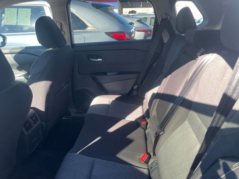 Used 2025 Nissan Rogue SV FWD image 25