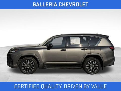 Used 2023 Lexus LX 600 4WD w/ Appearance Package image 4