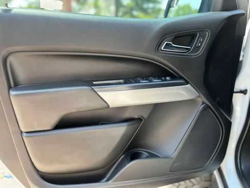 Used 2019 Chevrolet Colorado ZR2 w/ ZR2 Dusk Special Edition AWD/4WD image 9