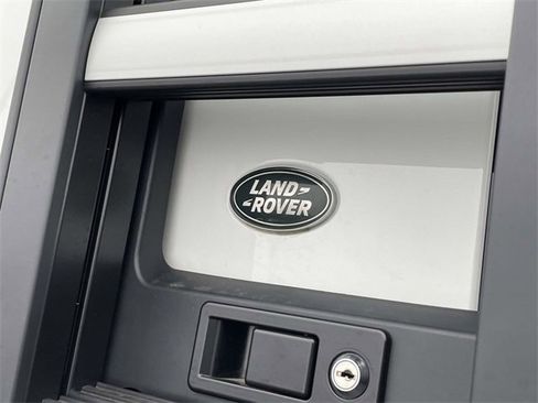 Used 2023 Land Rover Defender 110 S image 11