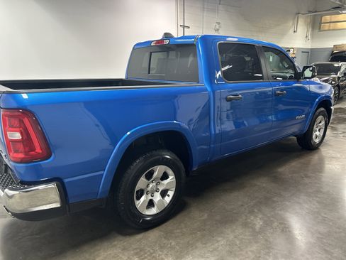 Used 2025 RAM 1500 Big Horn AWD/4WD image 3