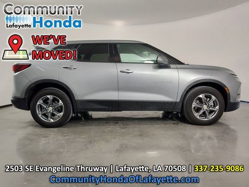 Used 2025 Chevrolet Blazer LT AWD/4WD image 12