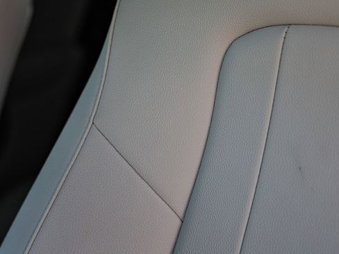 Certified 2025 Mercedes-Benz GLA 250 image 25