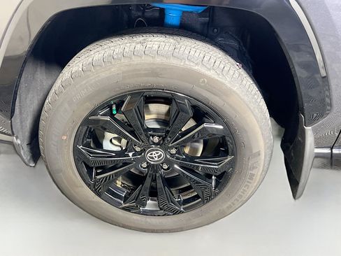Used 2024 Toyota RAV4 XSE AWD/4WD image 13
