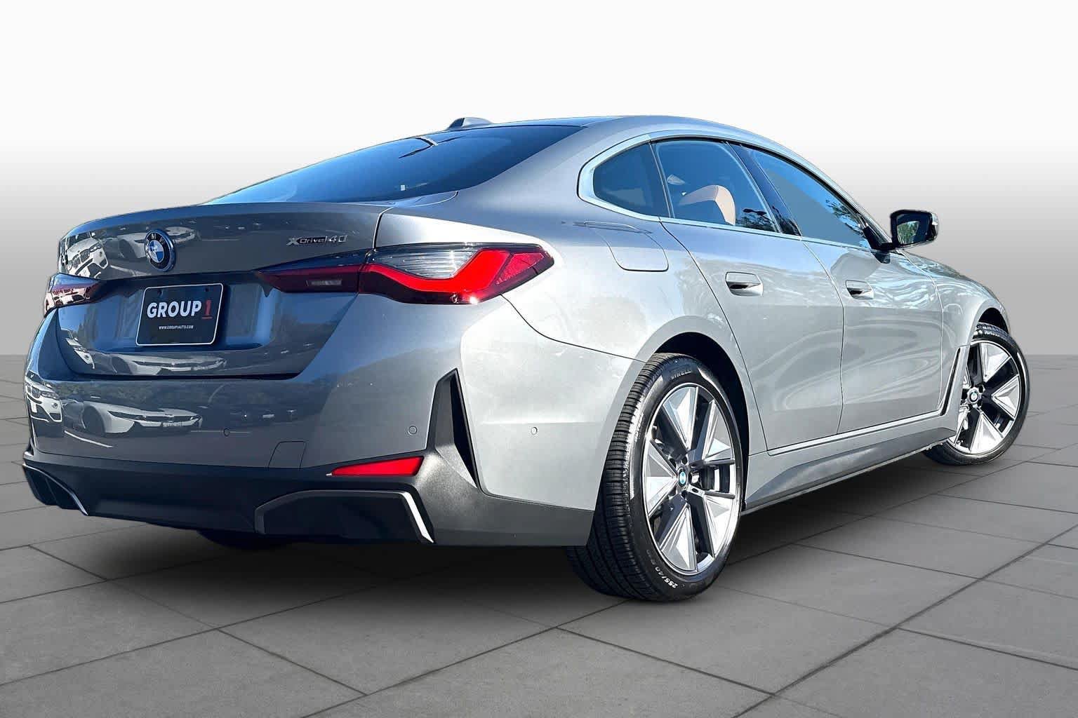 Used 2025 BMW i4 xDrive40i w/ Premium Package AWD/4WD image 12