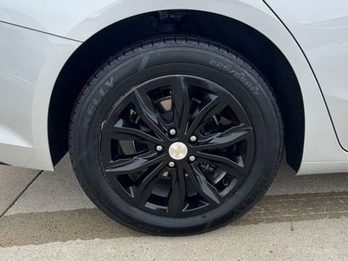 Used 2022 Chevrolet Malibu LT image 10