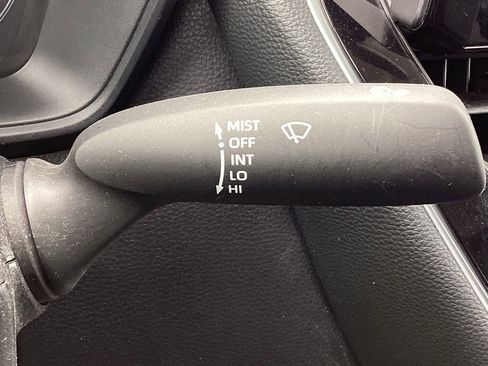 Used 2025 Toyota Corolla LE image 19