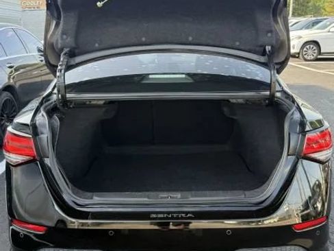 Used 2021 Nissan Sentra SR FWD image 12