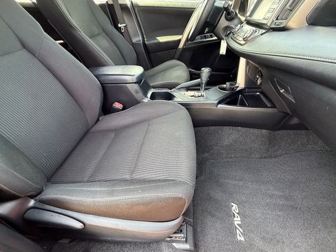 Used 2013 Toyota RAV4 XLE AWD/4WD image 10