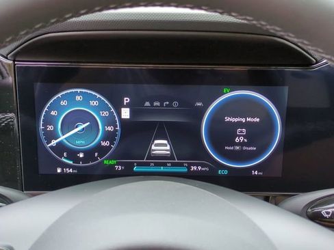 New 2025 Hyundai Elantra SEL FWD image 25