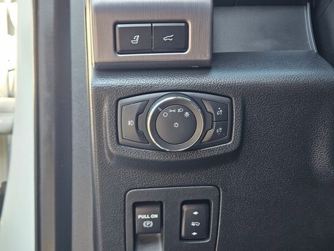 Used 2020 Ford Expedition Max Platinum image 19