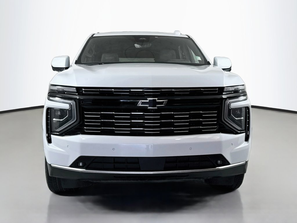 Used 2026 Chevrolet Suburban High Country w/ Sun And Tow Package AWD/4WD image 3