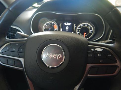 Used 2021 Jeep Cherokee Latitude Lux AWD/4WD image 19