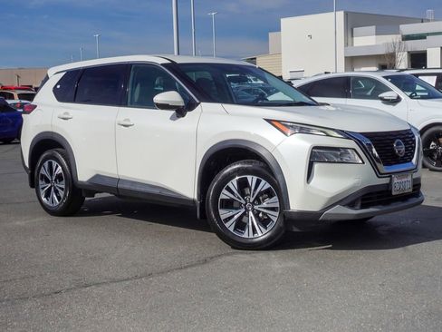 Used 2021 Nissan Rogue SV image 5