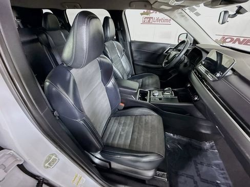 Used 2024 Mitsubishi Outlander SE Black Edition AWD/4WD image 31