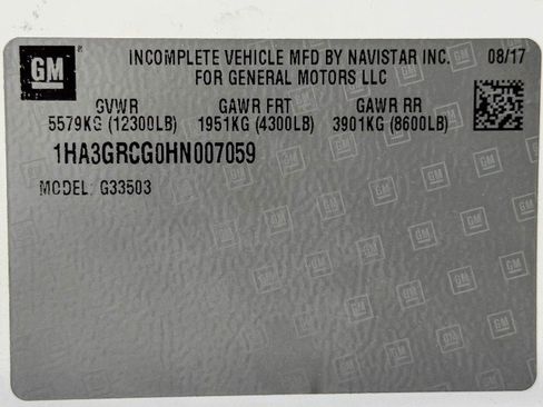 Used 2017 Chevrolet Express 3500 image 39