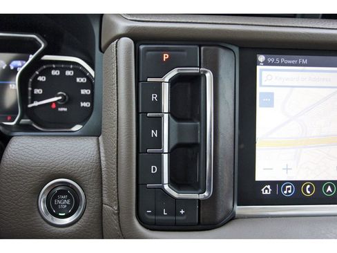 Used 2021 GMC Yukon Denali w/ Denali Premium Package image 25