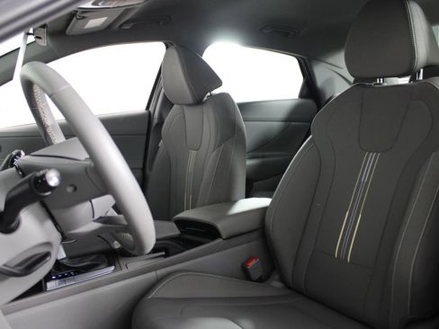 Used 2026 Hyundai Elantra Sport image 19