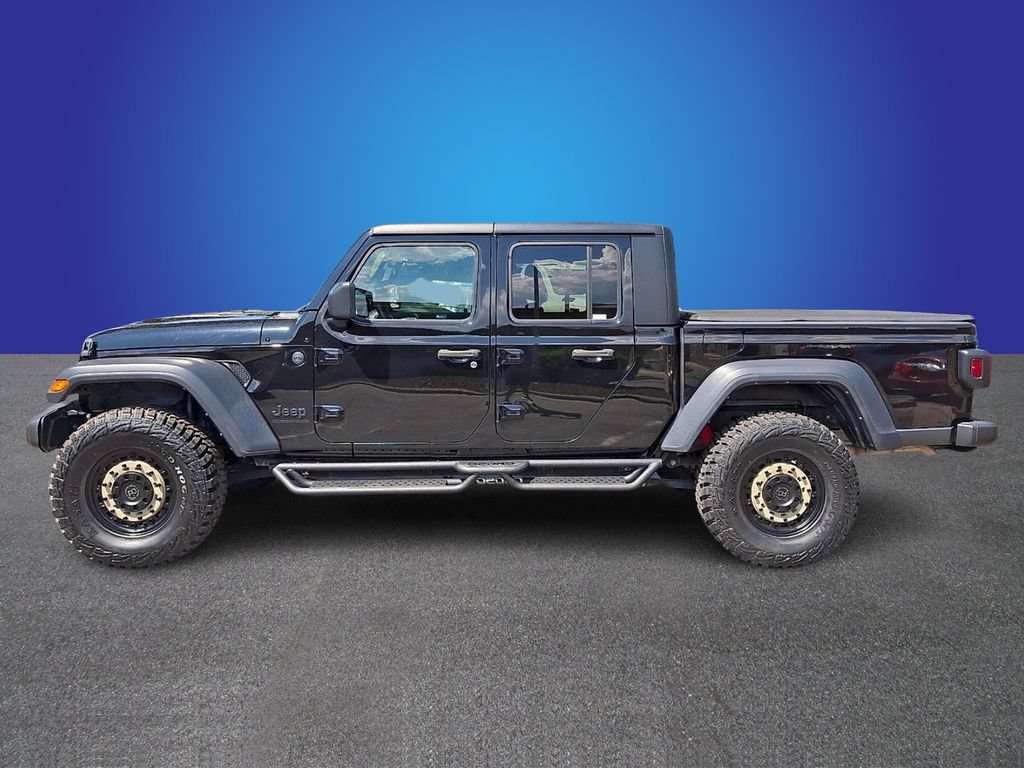 Used 2023 Jeep Gladiator Sport AWD/4WD image 7