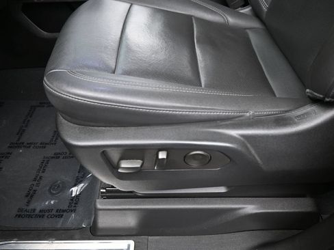 Used 2022 Chevrolet Silverado 1500 LTZ RWD image 16